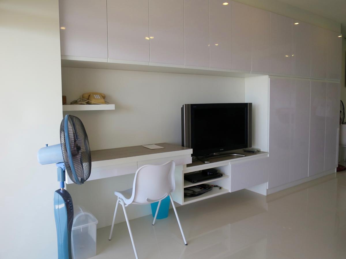 Sunshine Beach Condotel By Lux На Джомтиен Екстериор снимка